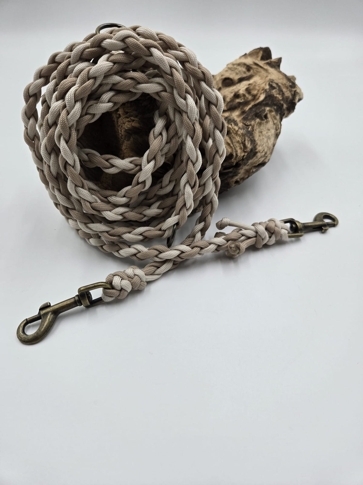 Sofortkauf - Paracord-Leine 4-fach geflochten „Beige & Hellbeige“ – 250 cm
