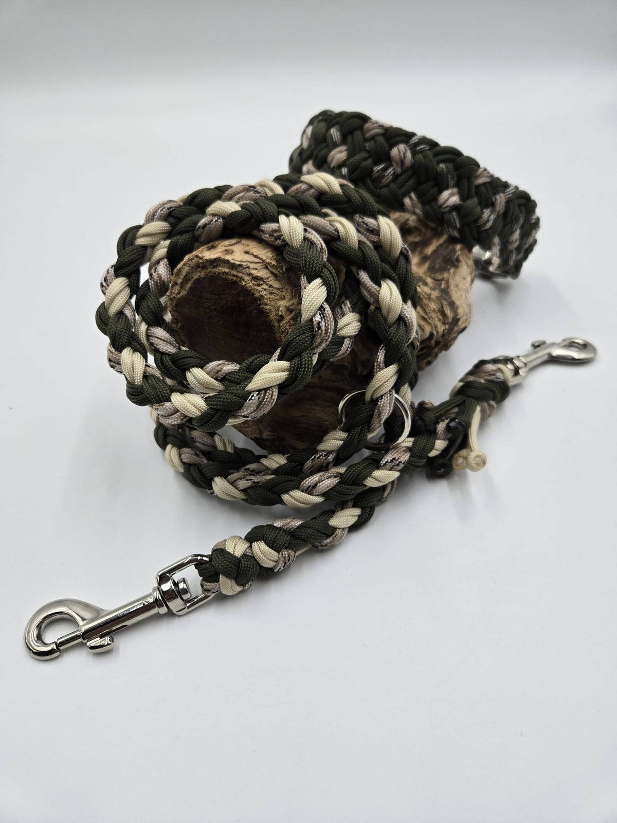 Sofortkauf - Paracord-Halsband mit Steckschnalle Grün-Camouflage, Beige-Camouflage und Olivgrün - 39 cm