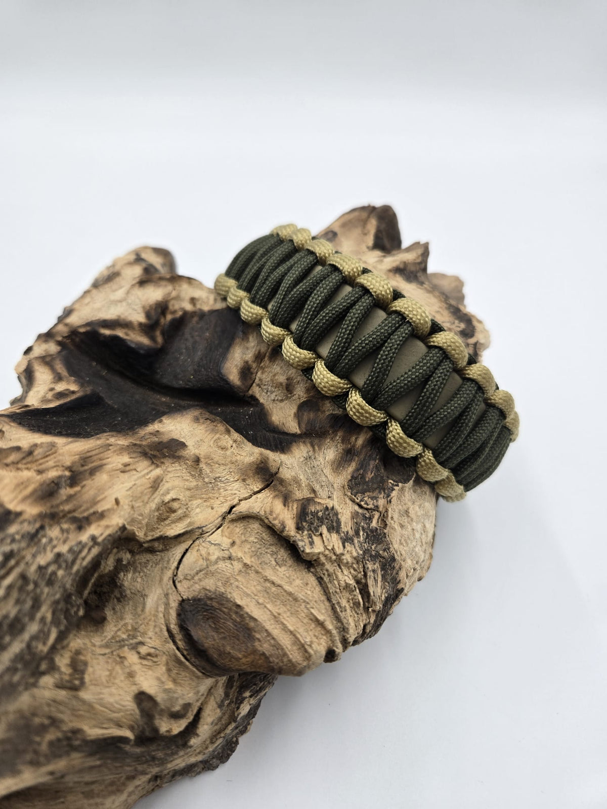 Sofortkauf - Biothane-Hundehalsband mit Cobraknoten verschiedene Grüntöne - 29 bis 35 cm