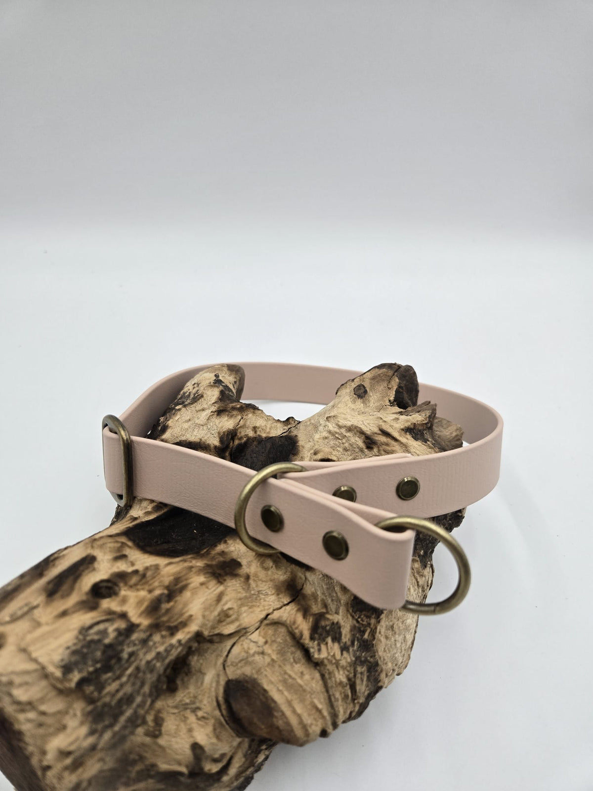 Biothane-Zugstopp-Halsband in Hellbeige - bis 56 cm