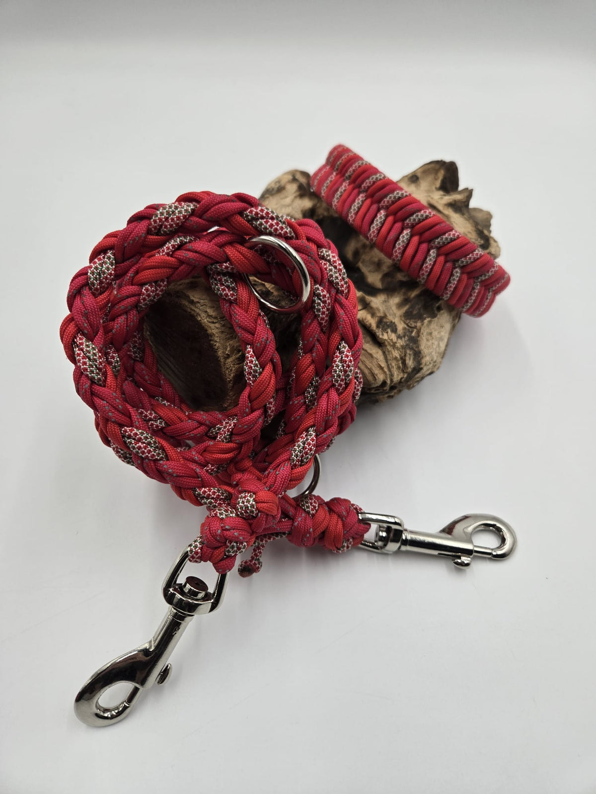 Sofortkauf - Paracord-Leine 8-fach geflochten „Rot & Reflex“ – 180 cm