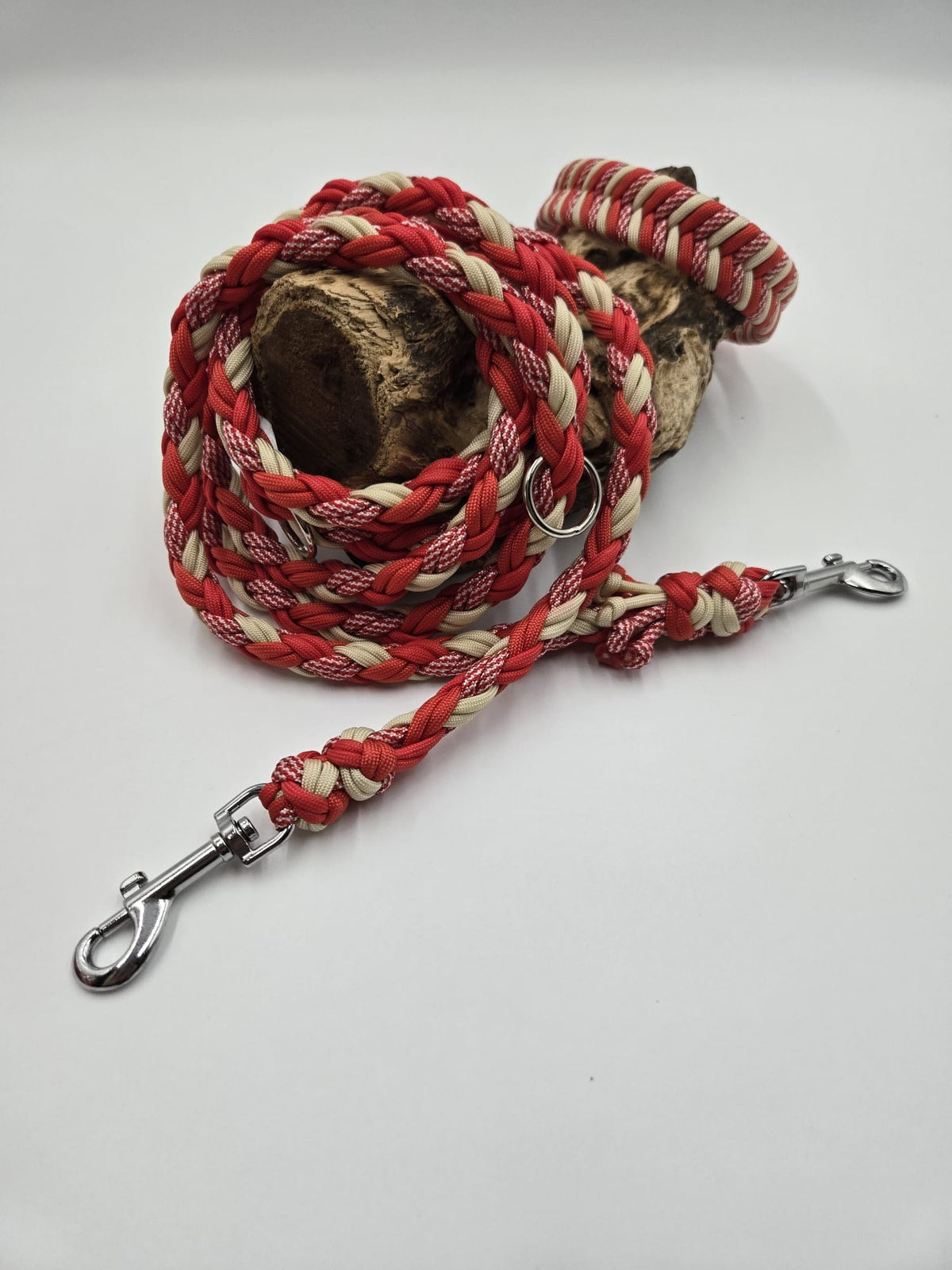 Sofortkauf - Paracord-Leine 8-fach geflochten in Rot - 270 cm