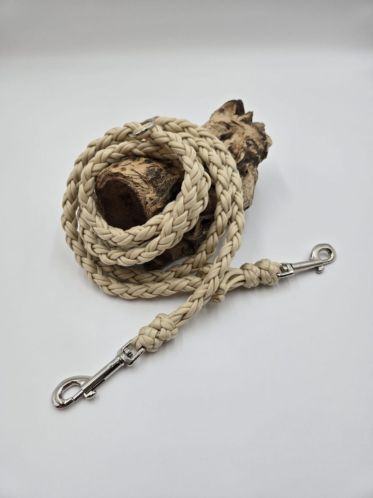 Sofortkauf - Paracord-Leine 8-fach geflochten „Hellbeige“ – 230 cm