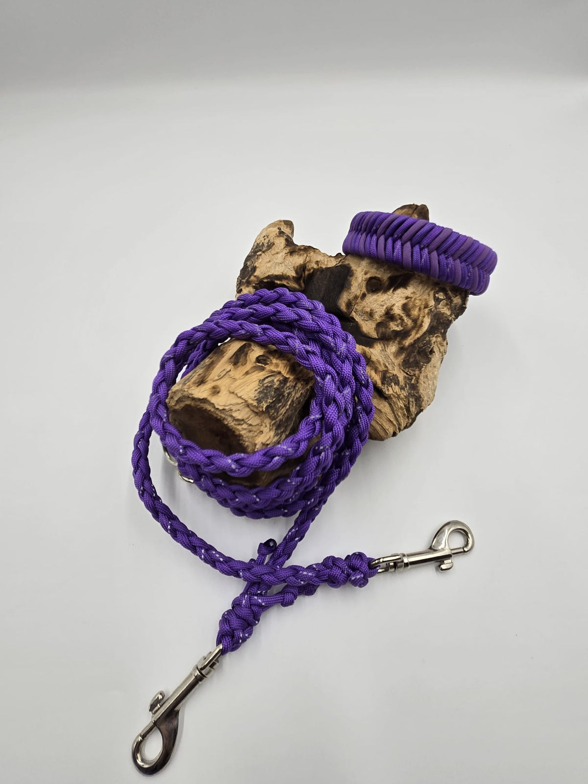 Sofortkauf - Paracord-Leine 4-fach geflochten „Violett & Violett Reflex“ – 190 cm