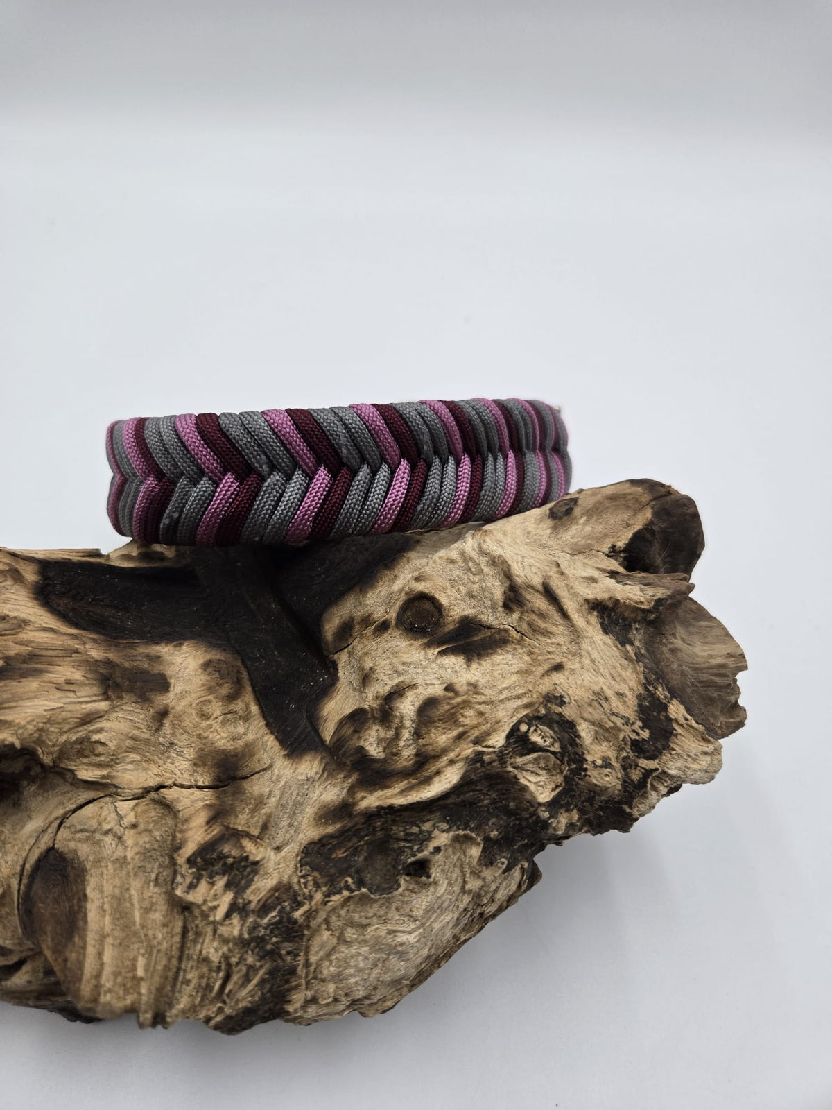 Sofortkauf - Biothane-Halsband in Bordeaux mit Fischgrätenmuster - 50 bis 58 cm