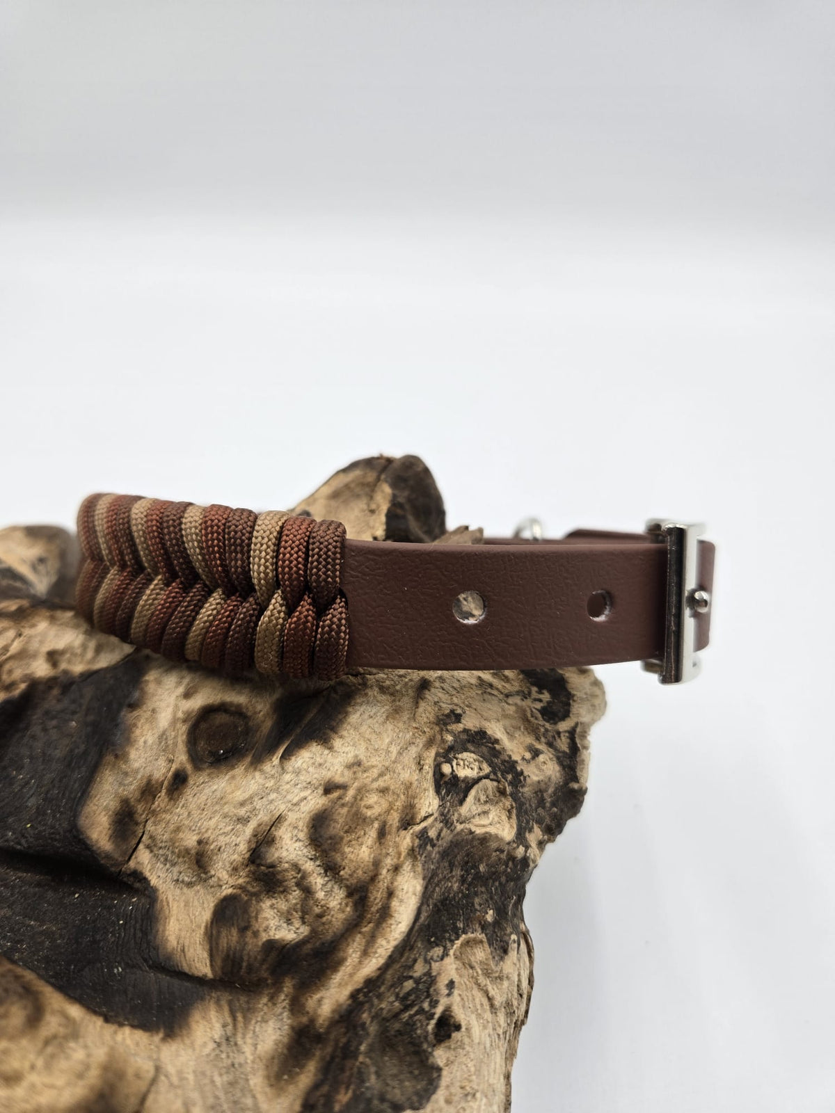 Sofortkauf - Biothane-Halsband mit Paracord-Fischgrätenmuster "Brauntöne" - 38 bis 47 cm