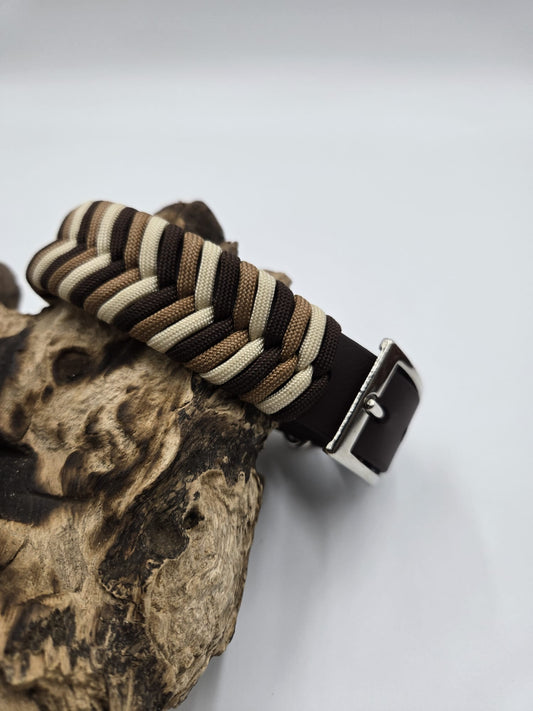 Sofortkauf - Biothane-Halsband mit Fischgrätenmuster „Goldbeige & Brauntöne“ - 24 bis 30 cm
