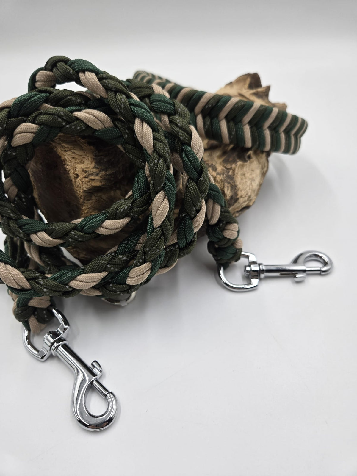 Sofortkauf - Paracord-Leine 8-fach geflochten "Beige und Grüntöne" - 250 cm