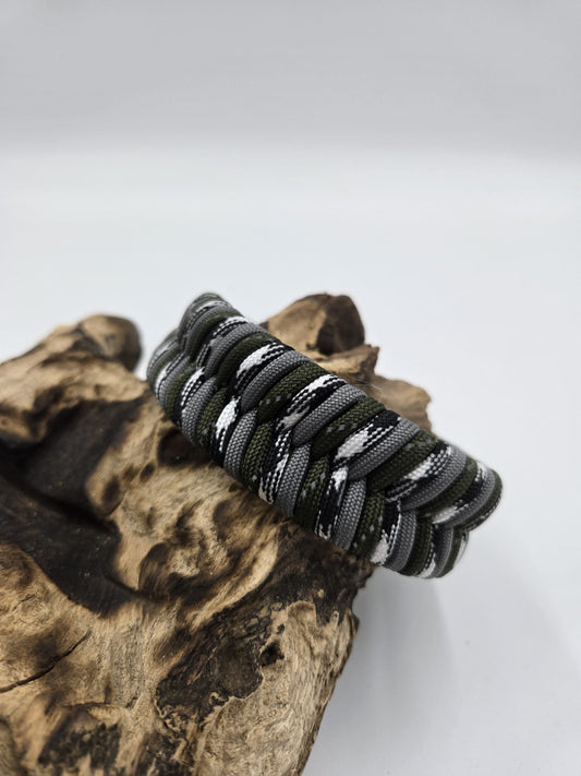 Sofortkauf - Halsband aus beschichtetem Gurtband "Grau, Olivgrün und Schwarz weißem Camouflage" - 32 bis 41 cm