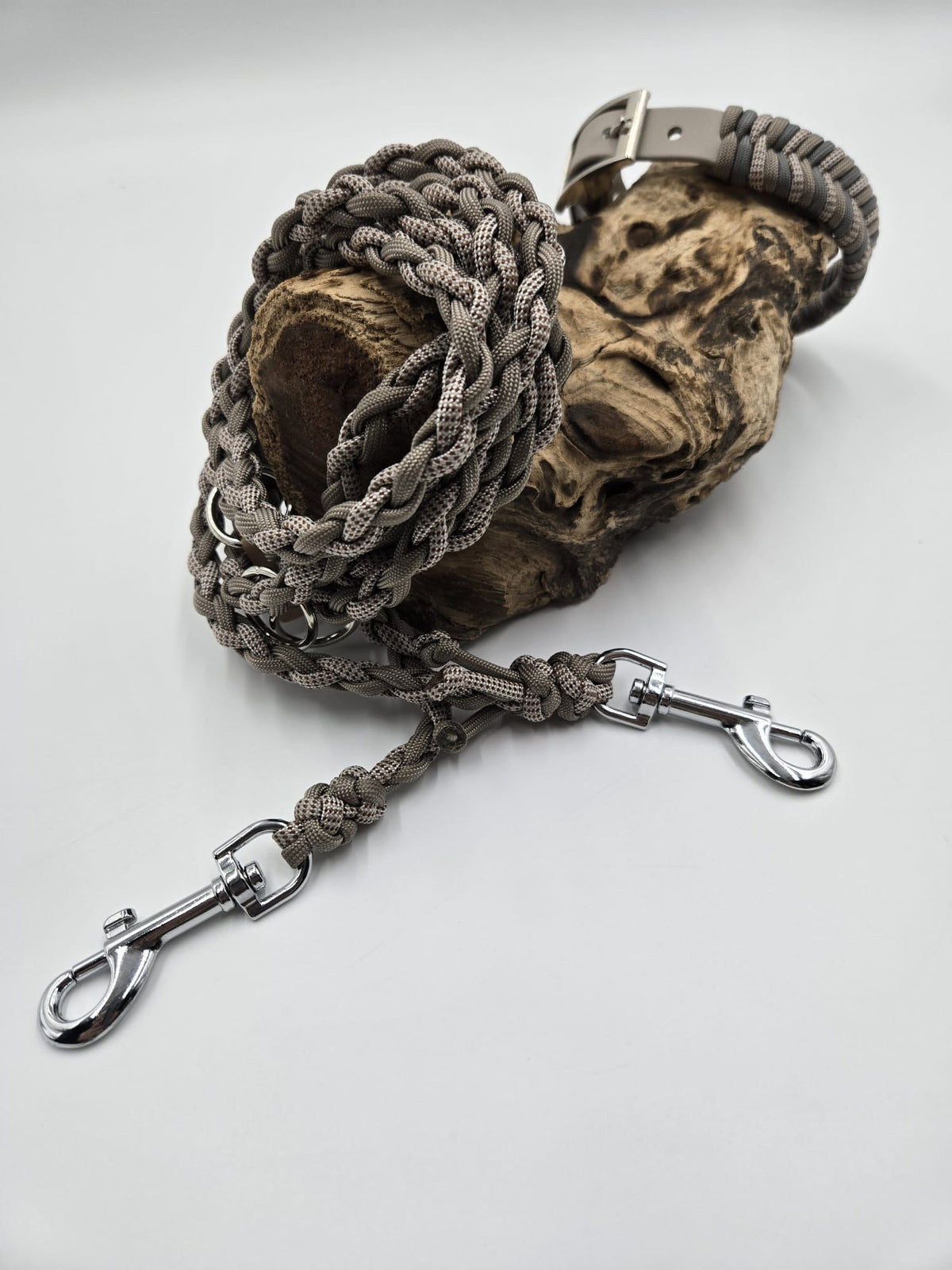 Sofortkauf - Biothane-Halsband in Graubeige mit Fischgrätenmuster - 23 bis 30 cm