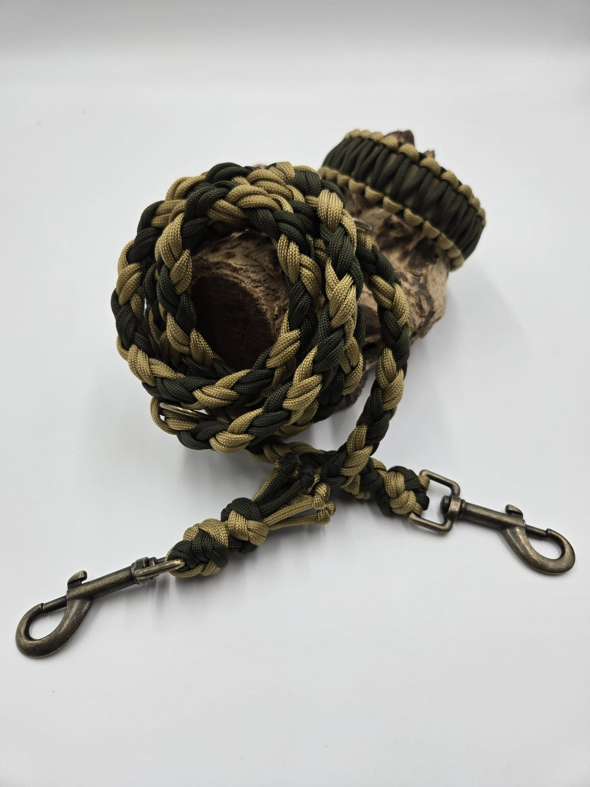 Sofortkauf - Paracord-Leine 8-fach geflochten „Beige, Goldbeige & Olivgrün“ – 225 cm