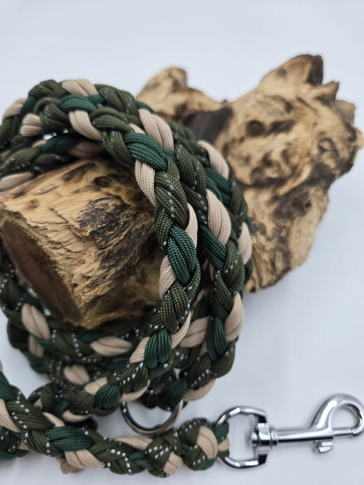 Sofortkauf - Paracord-Leine 8-fach geflochten "Beige und Grüntöne" - 210 cm