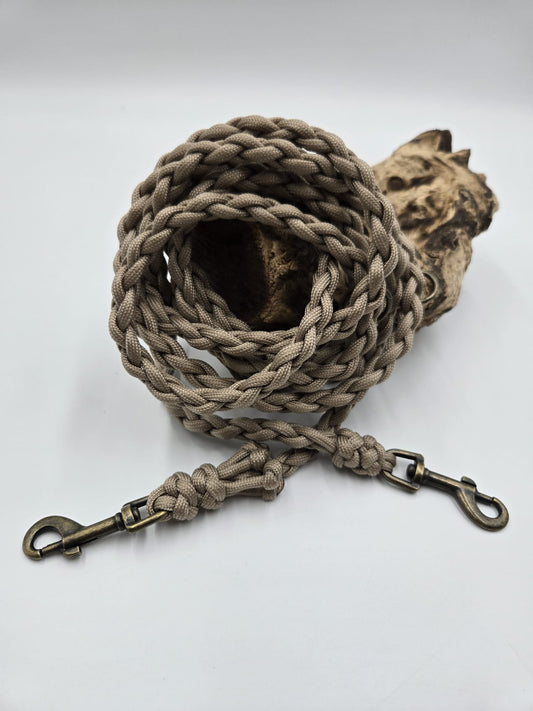 Sofortkauf - Paracord-Leine 4-fach geflochten „Beige“ – 235 cm