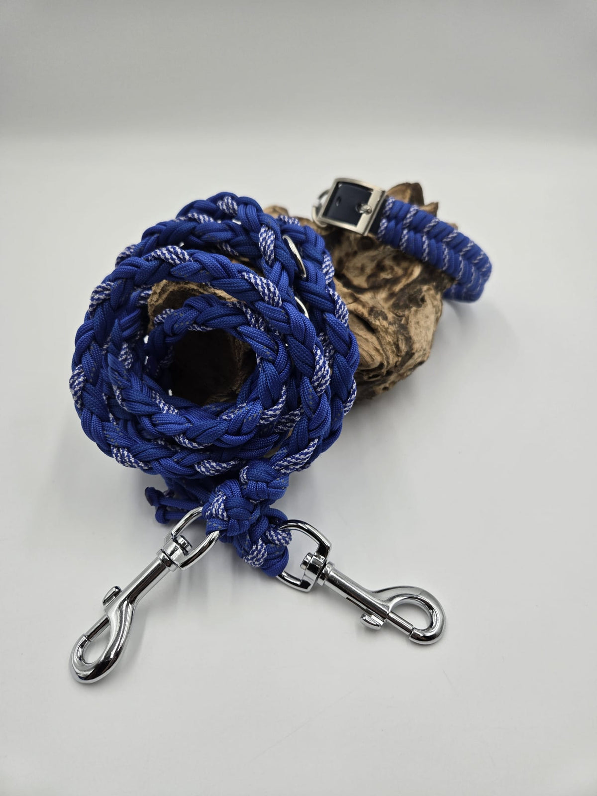 Sofortkauf - Paracord-Leine 8-fach geflochten „Blau & Blau-Weiß“ – 200 cm