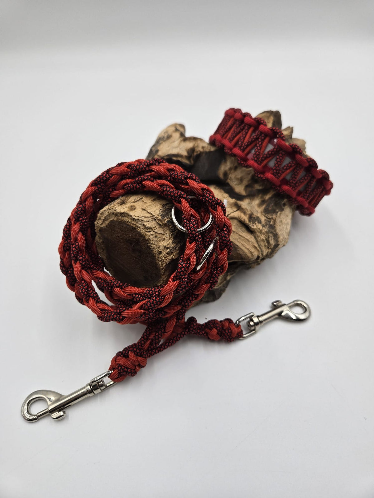 Sofortkauf - Paracord-Leine 4-fach geflochten in Rot & Rot-Diamond - 170 cm