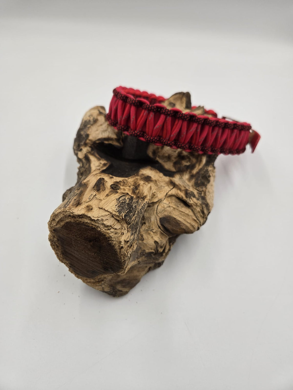 Sofortkauf - Biothane-Halsband in Rot mit Cobramuster - 45 bis 53 cm