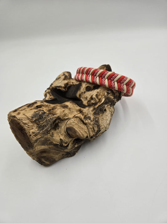 Sofortkauf - Halsband aus beschichtetem Gurtband in Rot mit Fischgrätenmuster - 22 bis 28 cm