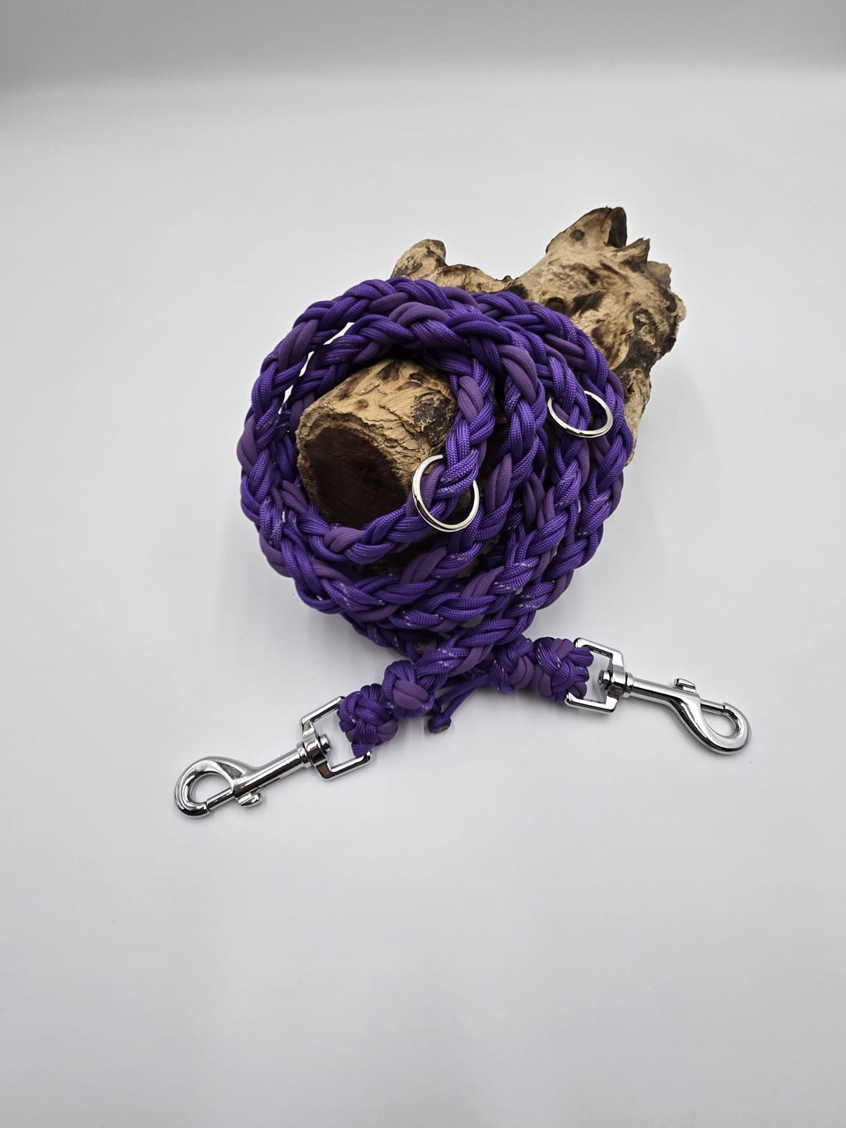 Sofortkauf - Paracord-Leine 8-fach geflochten „Lilac, Violet & Violet Reflex“ – 200 cm