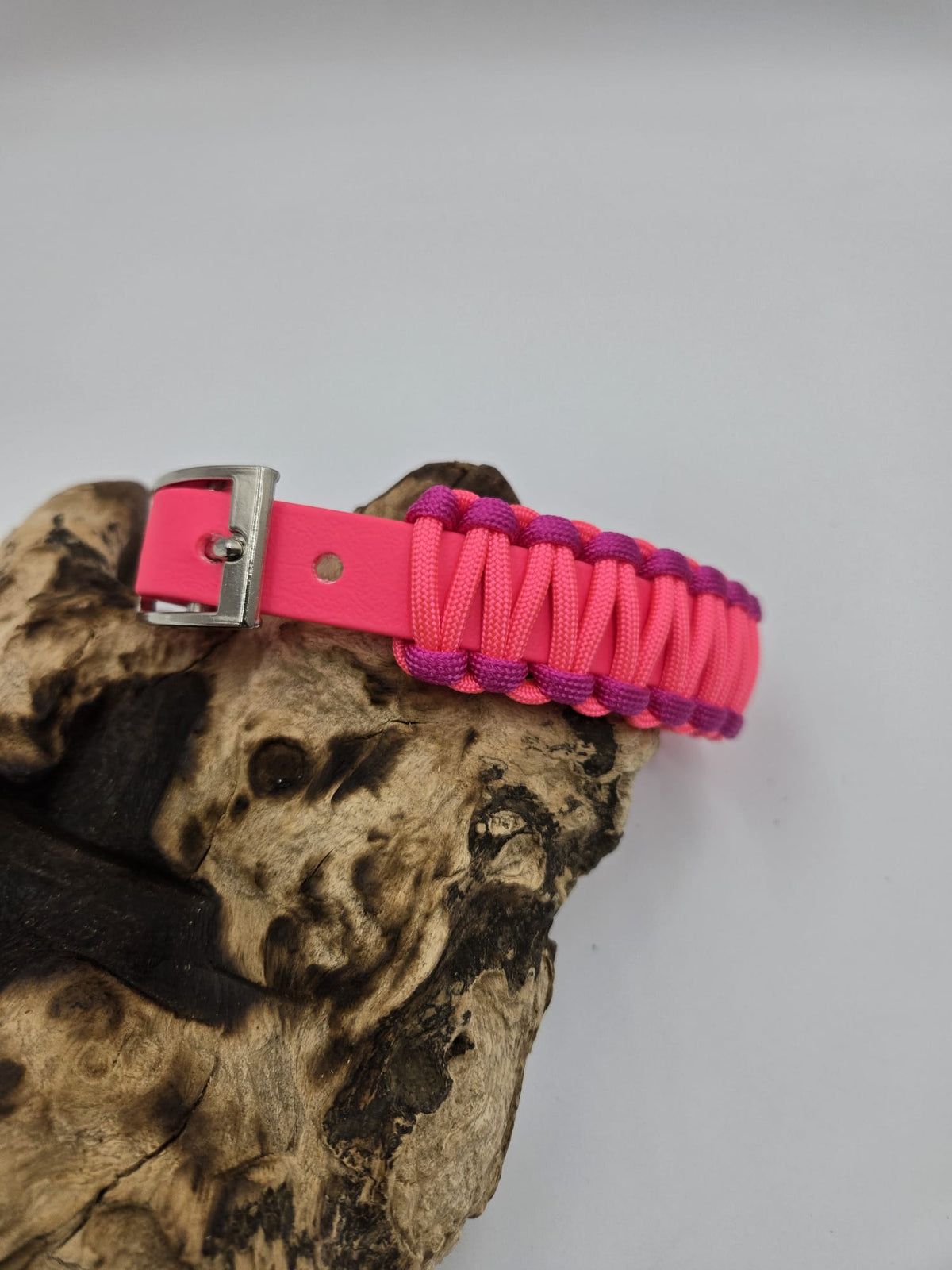 Sofortkauf - Biothane-Hundehalsband „Pink & Fuchsia“ im Cobramuster 26 bis 32 cm