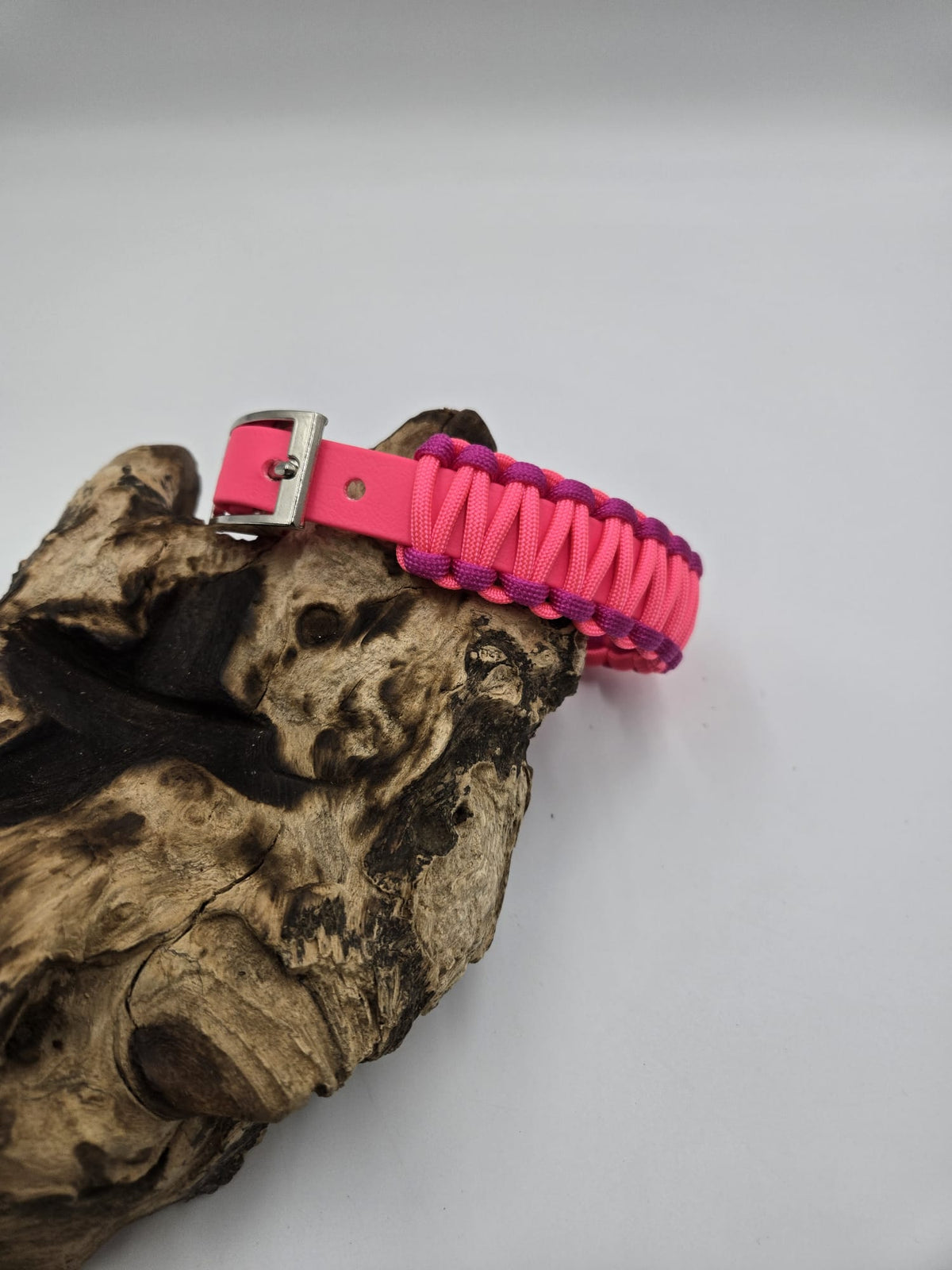 Sofortkauf - Biothane-Hundehalsband „Pink & Fuchsia“ im Cobramuster 26 bis 32 cm